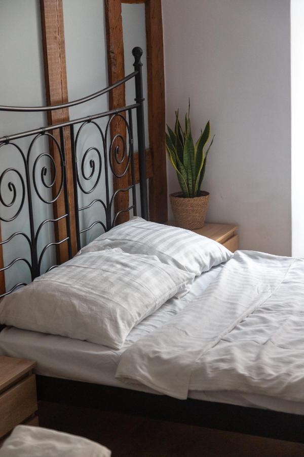 Apartment Sweet Dreams *